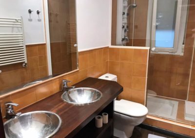 Piso de 3 habitaciones en calle Raimundo Fdez Villaverde Ref. 147